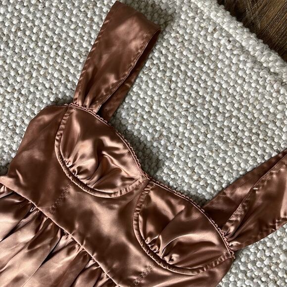 WeWoreWhat Tiered Corset Dress - Picture 4 of 9